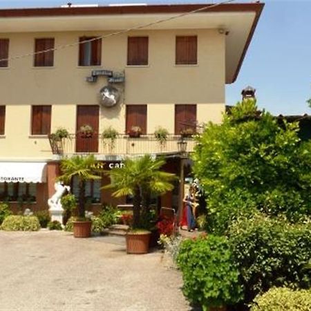 Al Cavallino Bianco Tricesimo Exterior foto