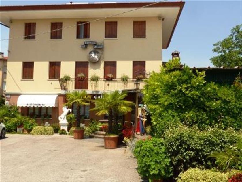 Al Cavallino Bianco Tricesimo Exterior foto